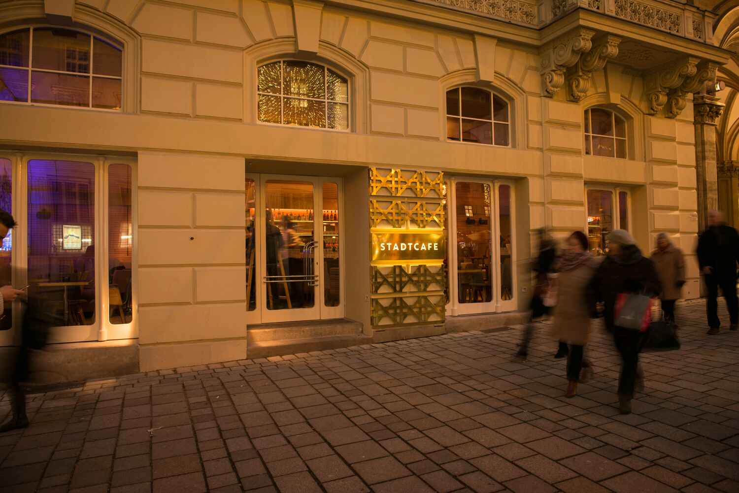 Stadtcafe-kaffeehaus-wien-1-bezirk-Bar-cafe-1010-006